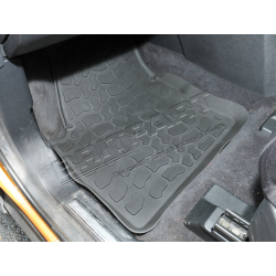 RUBBER MATS-FREELANDER 2-RHD