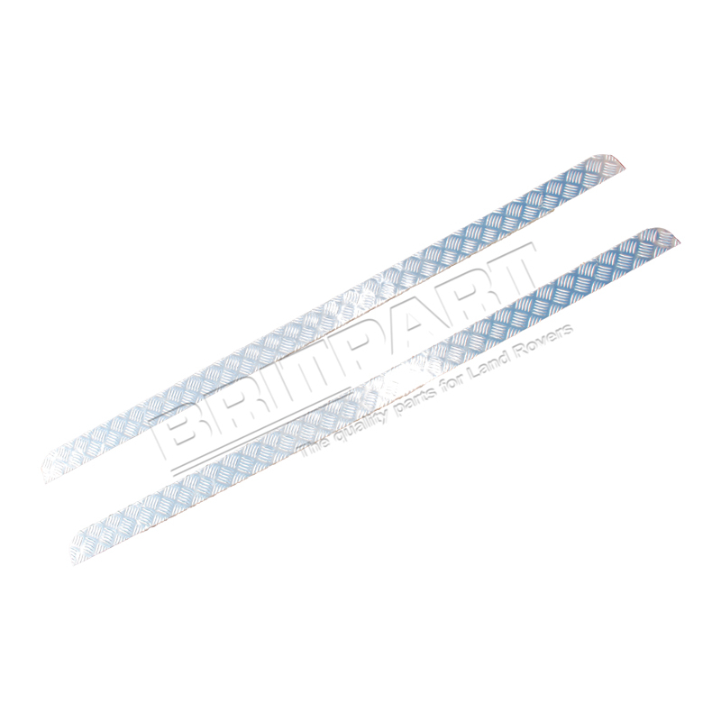 110 CHEQUERED SILLS (PAIR)