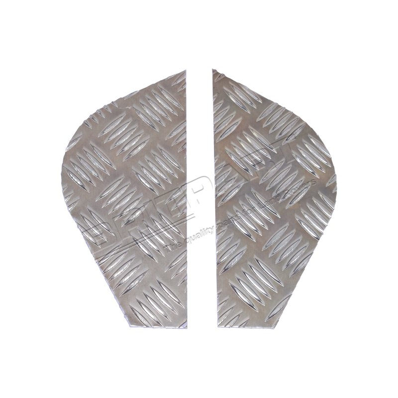 CHEQUERED REAR WING PROTECT.-SERIES